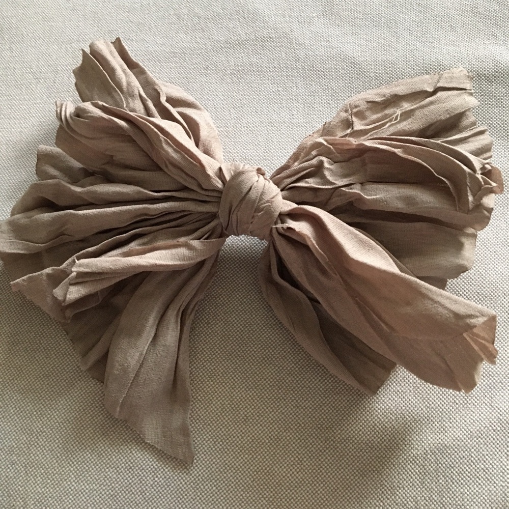Anthropologie Beige Bow Hair Clip